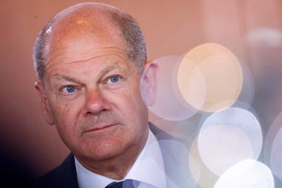 Germany's Scholz fills Ukraine's Zelenskiy in on Putin call -govt spokesperson