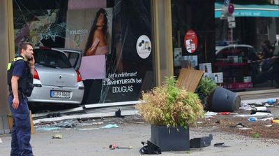 Car Drives Into Crowd in Berlin Shopping Street, 1 Dead