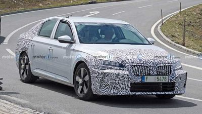 Next-Gen Skoda Superb Mule Spied Confirming Sedan Body