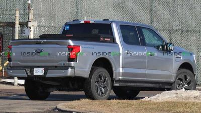 Ford F-150 Lightning Spied With Removable Range Extender?
