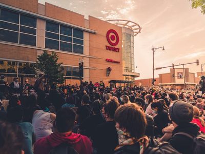 Target: 5 Analysts Cut Price Target After The Retailer Lowers Guidance