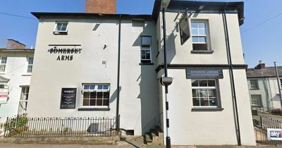 Pub robbed at knifepoint with 'substantial amount of cash' stolen