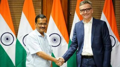 British high commissioner Alex Ellis calls on Delhi CM Arvind Kejriwal
