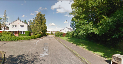 Hero Edinburgh neighbour rumbles bogus workmen trying to scam elderly woman