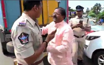 Andhra Pradesh: Somu Veerraju ‘assaults’ SI, constable in Konaseema