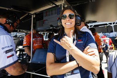 De Silvestro hopes “blank sheet” can aid learning current IndyCar