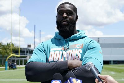 Dolphins LG Robert Hunt explains impact of LT Terron Armstead at OTAs