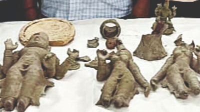 Tamil Nadu: 5 more idols found in building site in Tiruvarur