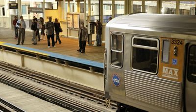 CTA board OKs new monthly pass, brings back the Cottage Grove express route