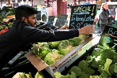 Australian PM says cabinet to address KFC 'cabbage-gate'