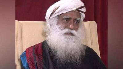 Sadhguru pushes for bizmodel to #savesoil in Uttar Pradesh