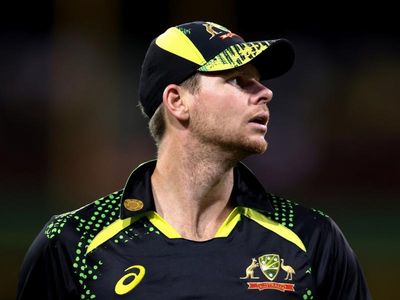 Australia back under-fire Smith in T20s
