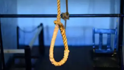 Body of Uttar Pradesh Power Corporation Limited employee found hanging in park