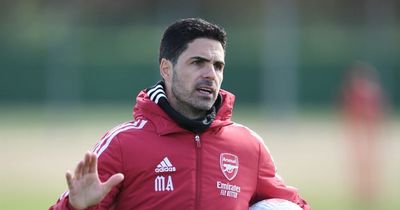 Arsenal 'offered' Man Utd transfer target - but Mikel Arteta unlikely to act