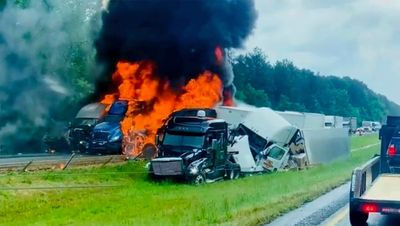 3 dead after multiple-vehicle highway crash in Arkansas