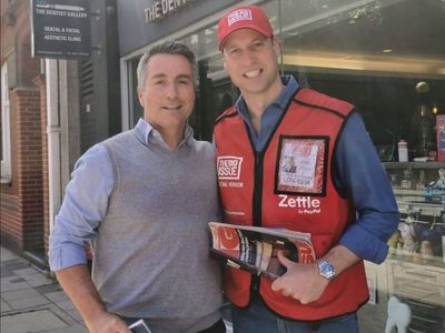 Praise for ‘humble’ William as future king seen selling The Big Issue in London