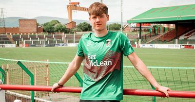 Glentoran new boy Harry Murphy eager to ditch 'one for the future' tag after Oval move