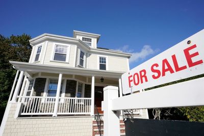 Mortgage rates jump again, buyers head to the sideline