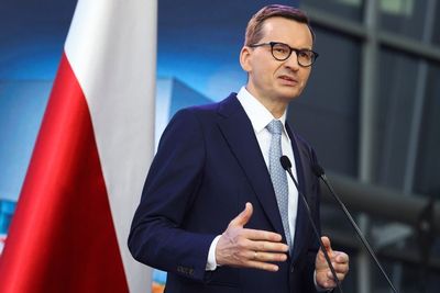 Poland's PM pushes for more coal to lower heating costs