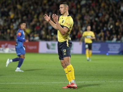 Olyroo Miller signs with Hibernian