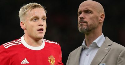 Donny van de Beek makes 'surprise offer' after Erik ten Hag takes over at Man Utd