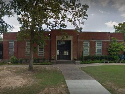 Police shoot dead ‘potential intruder’ at Alabama elementary school