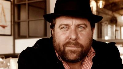 Actor Shane Jacobson throws support behind Euroa bush hospital after treatment