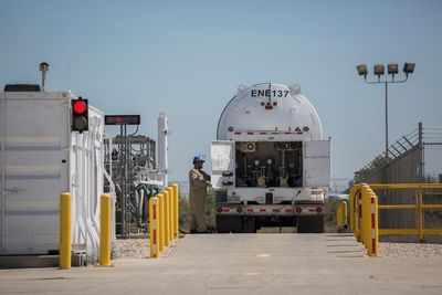 Fire at LNG terminal in Texas jolts residents, fuel markets