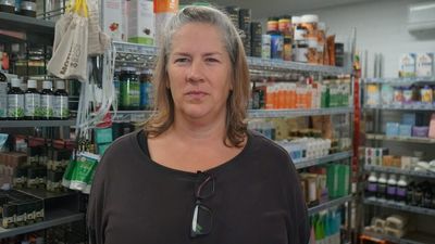 COVID-19 vaccine mandates axed for most WA workers as businesses pick up the pieces