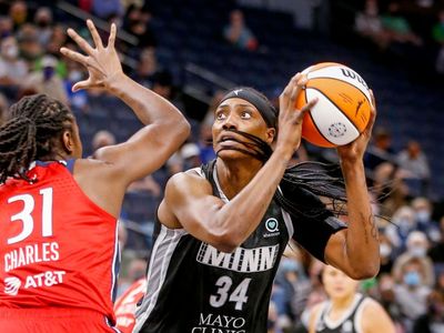 Lynx Say Star Sylvia Fowles Is Out Indefinitely After Knee Injury