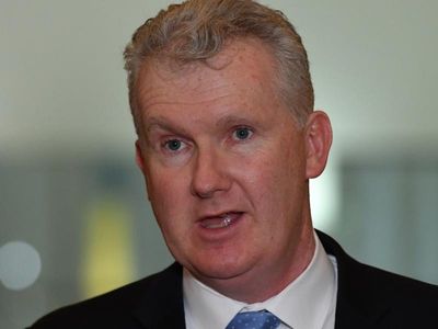 Boat turnback policy to continue: Labor
