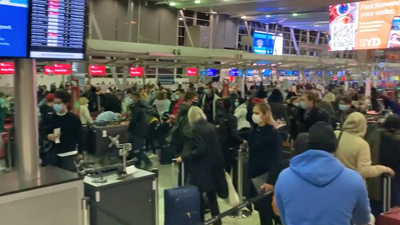 Airport Queues Are Fkd As Apparently Everyone Is Leaving Melb And Sydney This Long Weekend