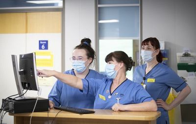 Nurses will suffer wage ‘hit’ without decent pay rise – TUC
