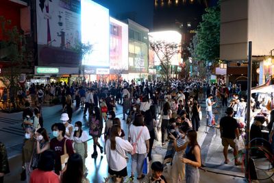 Investor confidence sags on rate hike fears