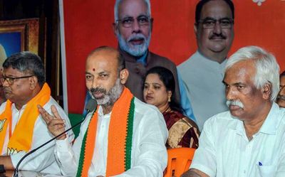 Telangana BJP seeks immediate release of ₹7,500 crore ‘Rythu Bandhu’ amount