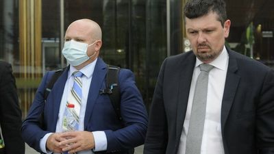 Former CSIRO executive Mark Wallis jailed for two years after defrauding government of $300,000