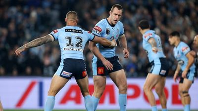 Isaah Yeo 'should have come off' after suffering head knock during Origin I, Peter V'landys says