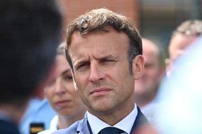 Macron's bloc expected to win French parliament vote