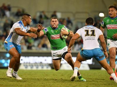 Elliott, Hetherington make Knights switch