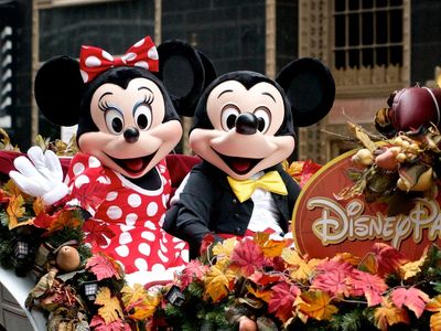 ‘Disney adult’ couple spark backlash after paying for Mickey Mouse appearance over wedding food