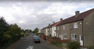 Man hospitalised with serious head injuries after machete attack on Lanarkshire street