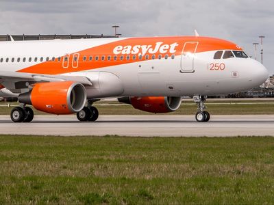 EasyJet cancels more than 70 flights on Friday