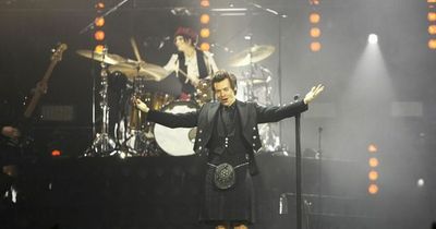When Harry Styles sent Glasgow fans wild by pulling out a banana from his sporran