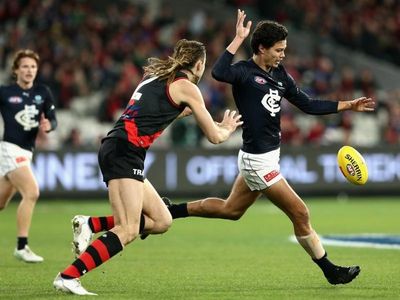 Blues win again, spoil Bombers' AFL party