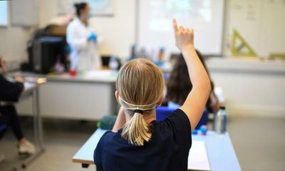 Rules to be relaxed for foreign teachers to work in schools in England
