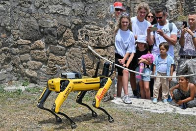 Italy's Pompeii tests new guard dog -- a robot named Spot