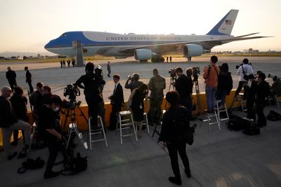 Biden ditches Trump’s Air Force One paint job deemed too dangerous to fly