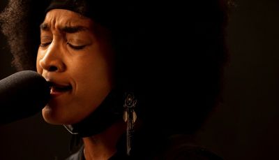 Melody Angel, Chicago’s next blues star, is Big Mama Thornton-meets-Jimi Hendrix