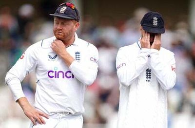 Wind taken out of England’s sails as sloppy first day allows New Zealand to build second Test advantage