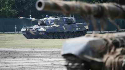 Spain mulls whether to send high-tech tanks to Ukraine